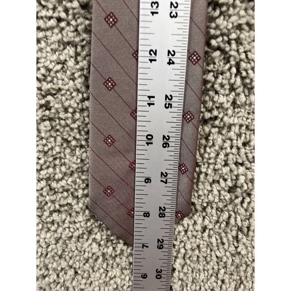 VINTAGE Serge Saint Yves Neck Tie Mens Gray Red Polyester Business Casual FLAW - Picture 8 of 10